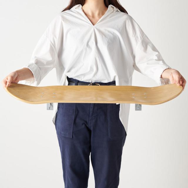 アートや小物の飾り棚にちょうど良いサイズ感