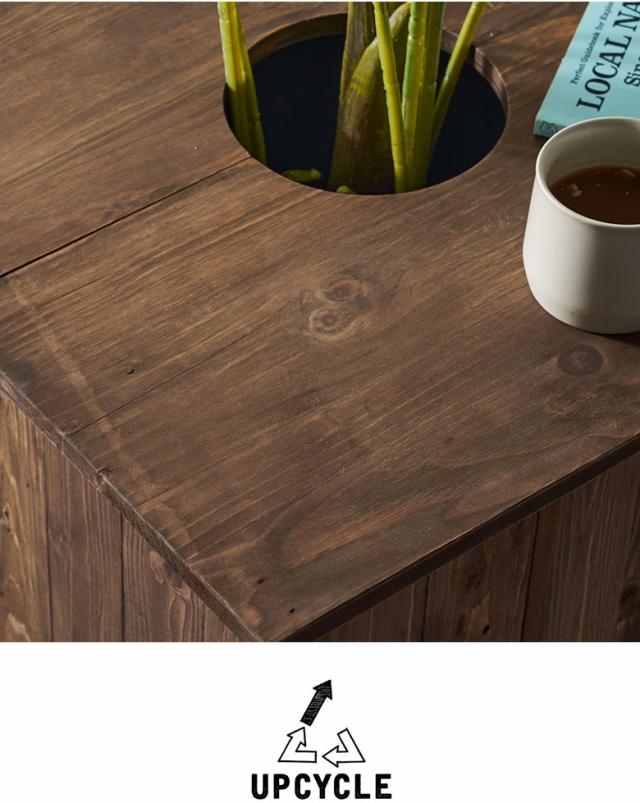 サスティナブル。サステナブル。アップサイクルのパイン材を使ったプランターカバーの天板