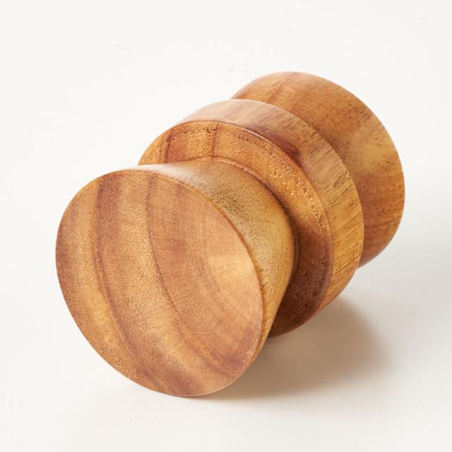 天然木100%の美しい木目のキャンドルホルダー