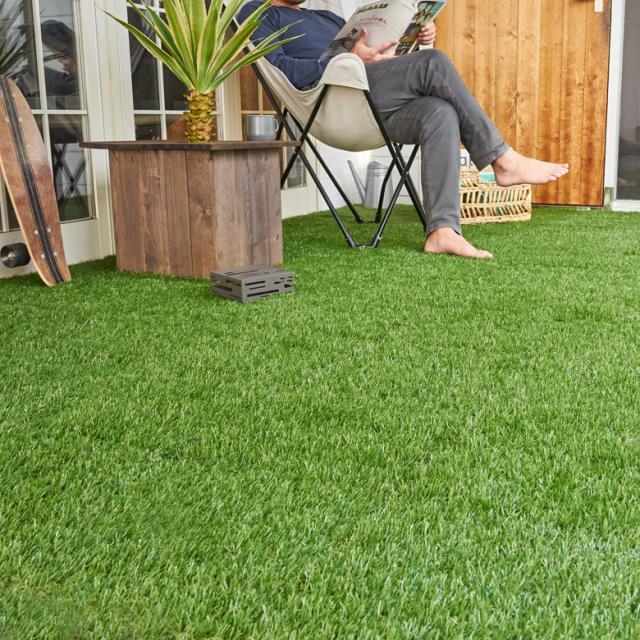 リアル人工芝タイル。人工芝パネル。ジョイント。