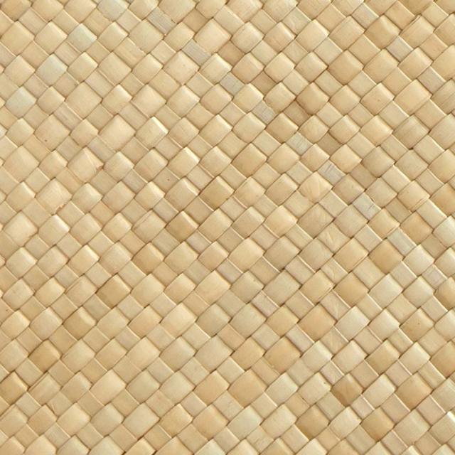 パンダンでできたスタンドケース