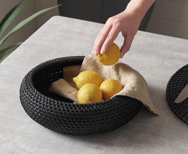 ブラックのフルーツバスケット