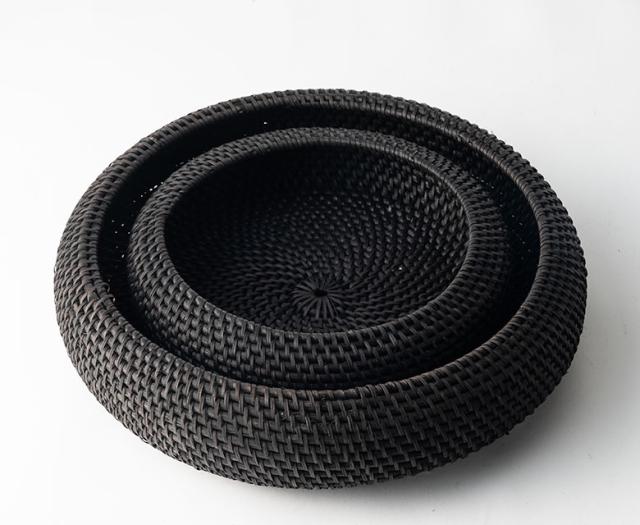 重ねて収納できるかご