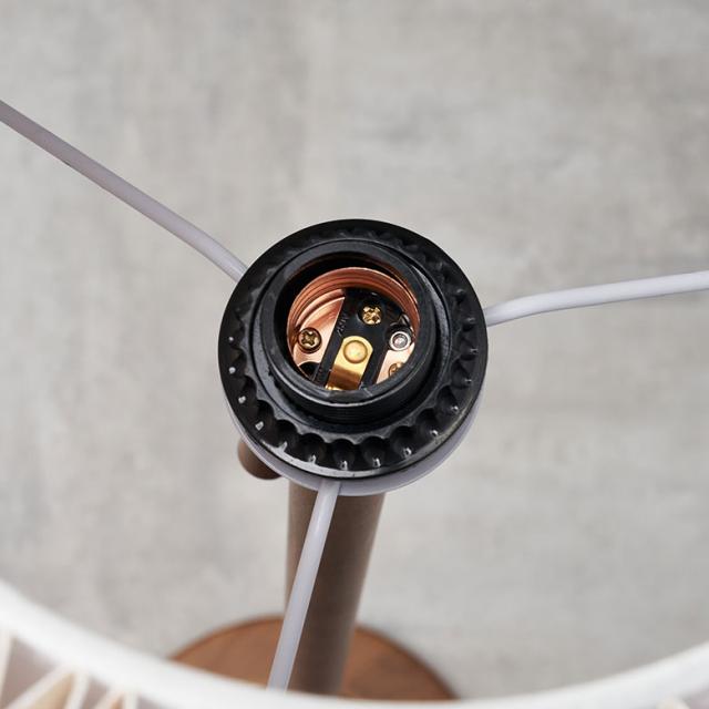 電球は口金26サイズ、60Wまで