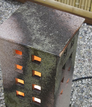 庭園灯　照明　ガーデンライト　屋外用照明　しがらきやき　陶器照明