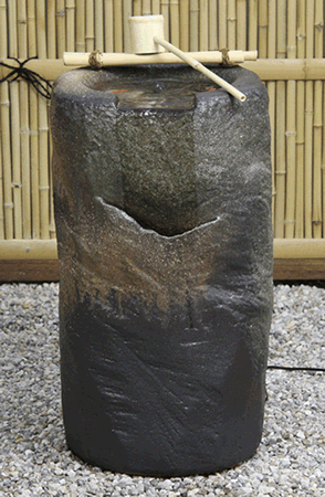 水琴窟 すいきんくつ つくばい 湧き水