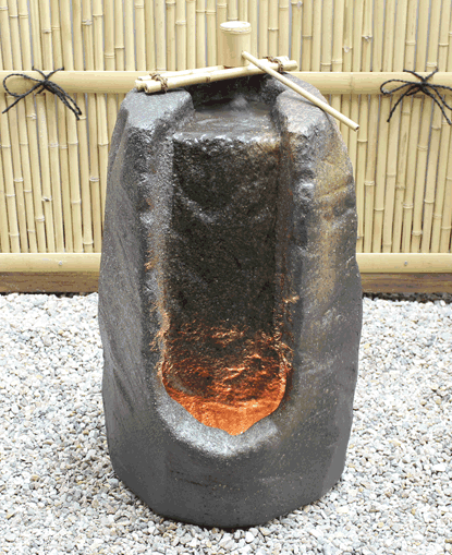 水琴窟 すいきんくつ つくばい 湧き水