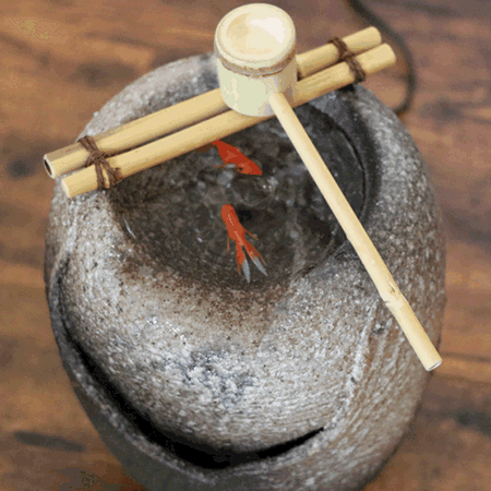 水琴窟 すいきんくつ つくばい 湧き水