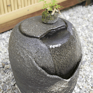 水琴窟 すいきんくつ つくばい 湧き水