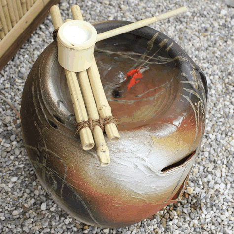 水琴窟 すいきんくつ つくばい 湧き水