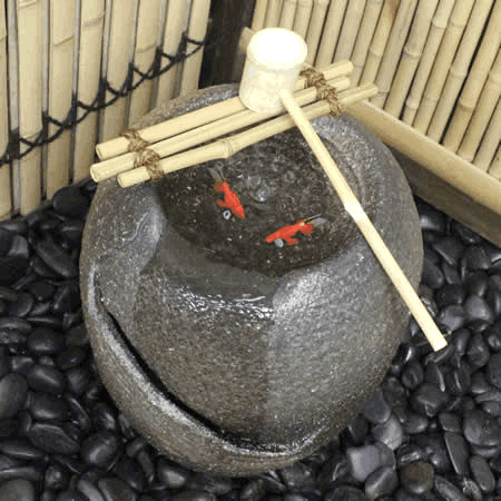 水琴窟 すいきんくつ つくばい 湧き水