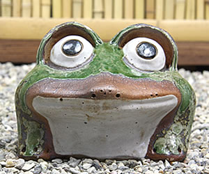 かえる 陶器かえる しがらき蛙 カエル置物 信楽焼