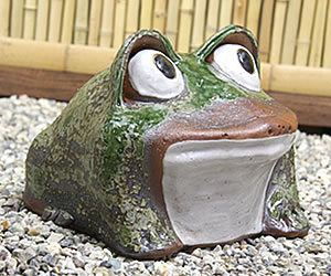 かえる 陶器かえる しがらき蛙 カエル置物 信楽焼