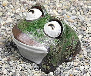 かえる 陶器かえる しがらき蛙 カエル置物 信楽焼