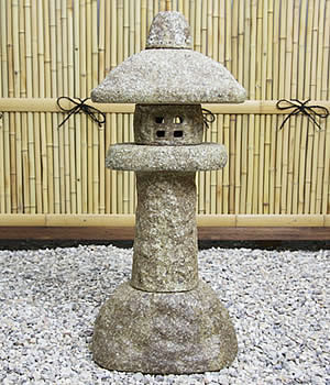 とうろう　陶器灯籠　燈篭　庭用灯篭　しがらきやき