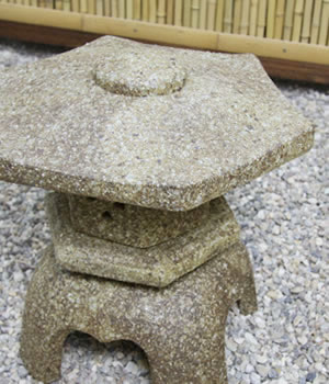 とうろう　陶器灯籠　燈篭　庭用灯篭　しがらきやき