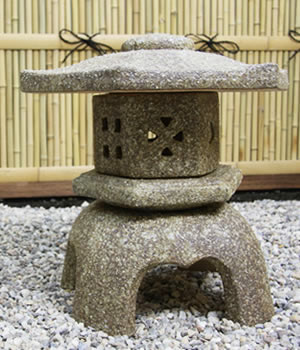 とうろう　陶器灯籠　燈篭　庭用灯篭　しがらきやき