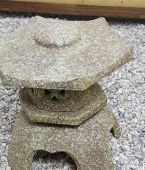 とうろう　陶器灯籠　燈篭　庭用灯篭　しがらきやき