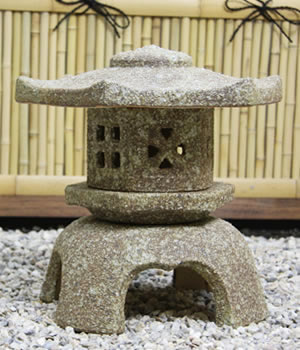 とうろう　陶器灯籠　燈篭　庭用灯篭　しがらきやき