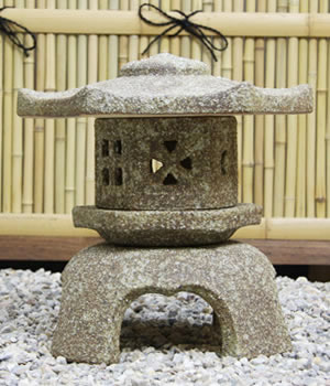 とうろう　陶器灯籠　燈篭　庭用灯篭　しがらきやき