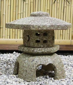 とうろう　陶器灯籠　燈篭　庭用灯篭　しがらきやき