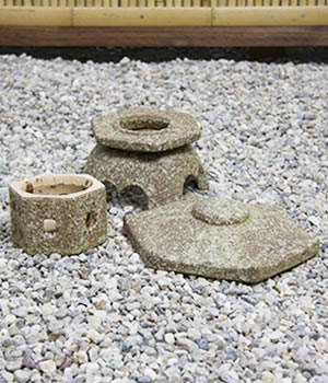 とうろう　陶器灯籠　燈篭　庭用灯篭　しがらきやき