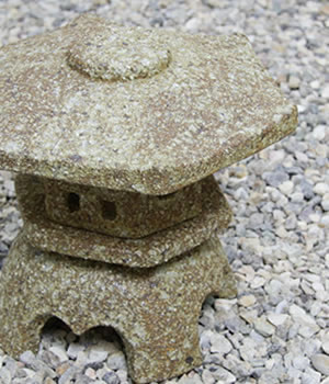 とうろう　陶器灯籠　燈篭　庭用灯篭　しがらきやき