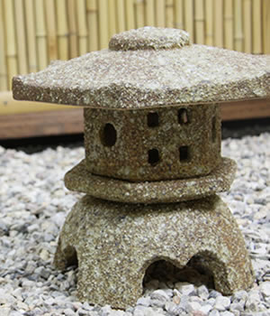 とうろう　陶器灯籠　燈篭　庭用灯篭　しがらきやき