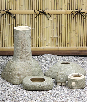 とうろう　陶器灯籠　燈篭　庭用灯篭　しがらきやき