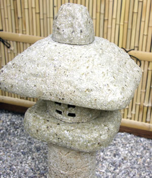 とうろう　陶器灯籠　燈篭　庭用灯篭　しがらきやき