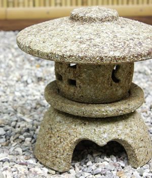 とうろう　陶器灯籠　燈篭　庭用灯篭　しがらきやき