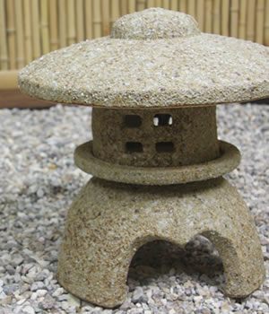 とうろう　陶器灯籠　燈篭　庭用灯篭　しがらきやき