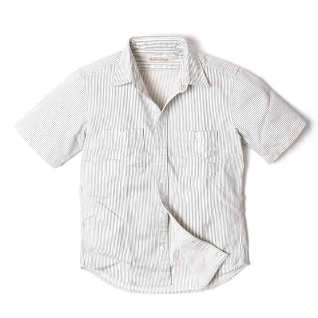 半袖シャツ
