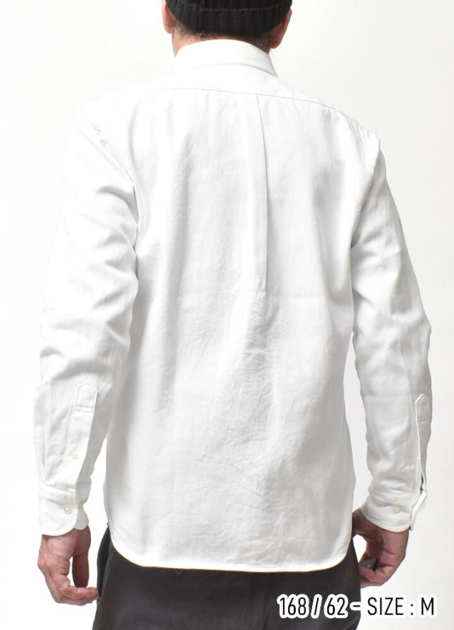 ボタンダウンシャツ