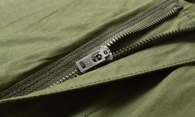 カーゴパンツ