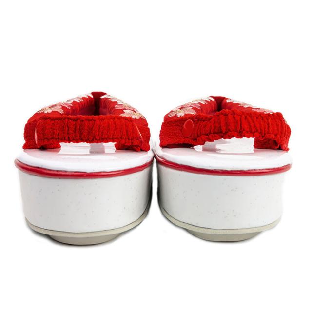 女の子刺繍草履