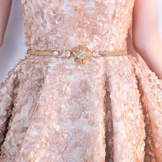 パーティードレス 春夏 結婚式 大きいサイズ 30代 ひざ丈 ノースリーブ ラウンドネック レース 花びら 刺繍 透け感 フェミニン パーティードレス 春夏 結婚式 大きいサイズ 30代 ひざ丈 ノースリーブ