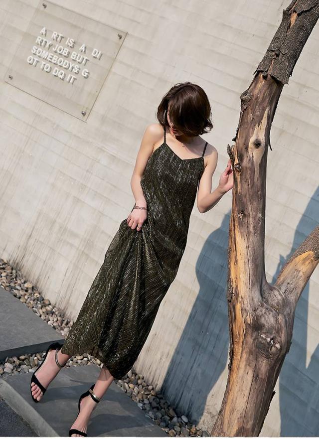 メタリック ゴールド ノースリーブワンピース キャミワンピ ペンシル ロング丈 ゴージャス レディース 2018年新作 定番 人気 およばれ メタリック ゴールド ノースリーブワンピース キャミワンピ ペンシル