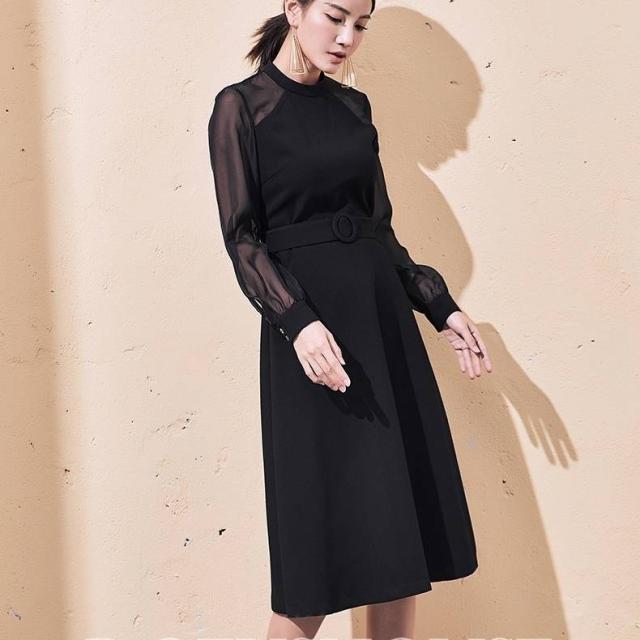 透け袖 ウエストベルト ミディアムフレアドレス シースルー 長袖 透け感 ハイウエスト Aライン 上品 エレガント 無地 ワントーンカラー