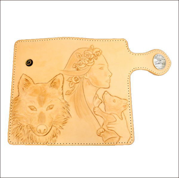 大人気豊富な 長財布 PAY マーケット - Voodoo cats|商品ロットナンバー:330657491 バイカーズウォレット オオカミと女性のカービング 1点もの ハンドクラフトの通販はau 在庫あ定番