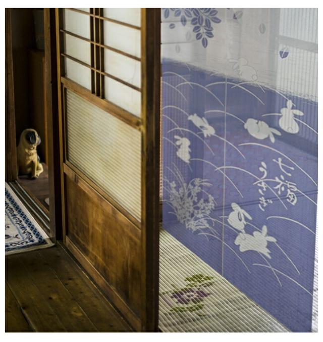 暖簾 norenn カーテン 間仕切り タペストリー パーテーション 和風 和柄 防炎加工 防炎機能 防災 燃えにくい 日本防炎協会 縁起物 風水 吉祥 招福 兎 飛躍 円満 JAPANESE NIPPON 国産