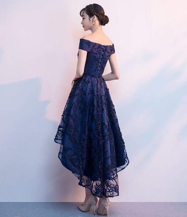 デコルテ見せひざ上丈変形裾ワンピースドレス 結婚式ドレス パーティドレス 後ろ