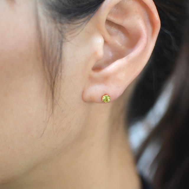 在庫あ格安 スタッドピアス ペリドット ゴールド K18 「involtare」 18K 18金 8月誕生石 プレゼント の通販はau PAY マーケット - umu|商品ロットナンバー:427067947 セール即納