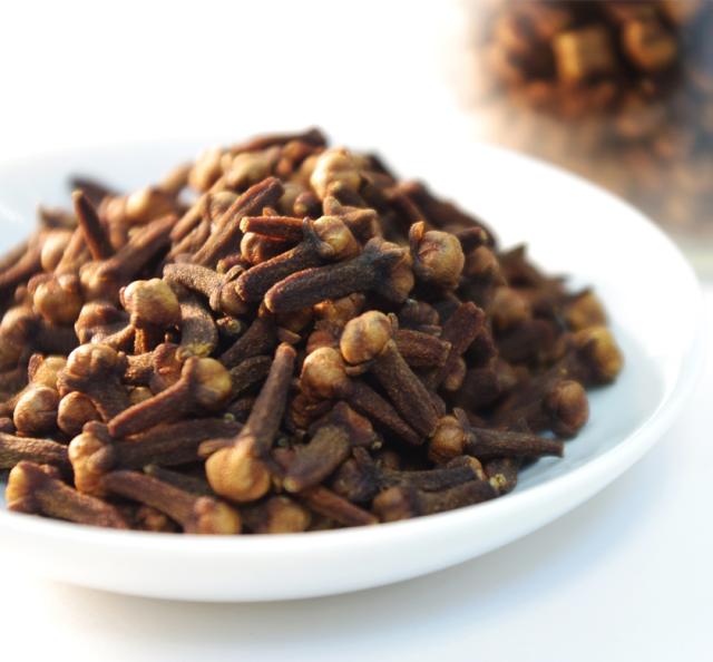 有機オーガニック素材の無農薬・無化学肥料「クローブ」