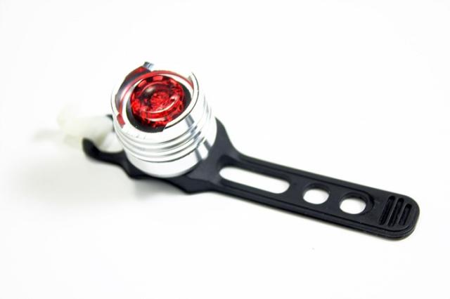 サイクルライト テールライト LED 赤色灯 尾灯 リアライト 電池式