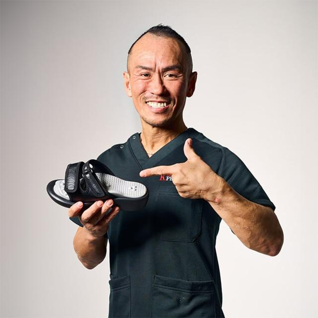 スポッと履いて　ストレッチ TVで紹介 兼子ただし 美姿勢 足裏ストレッチサンダル Kaneko