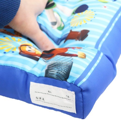 トイストーリー 座布団 学校 スクール クッション アクションスタイル 新入学 ディズニー キャラクター グッズ