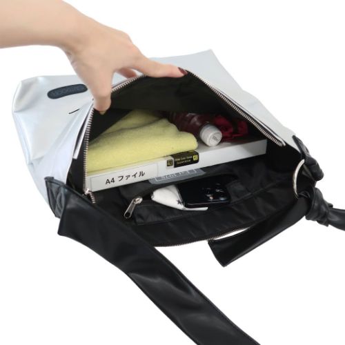 OUTDOORxミッキーマウス ショルダーバッグ ショルダートートバッグ シルエット刺繍柄 ディズニー キャラクター グッズ