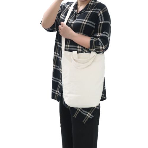 トートバッグ 2WAYトートバッグ moment グッズ