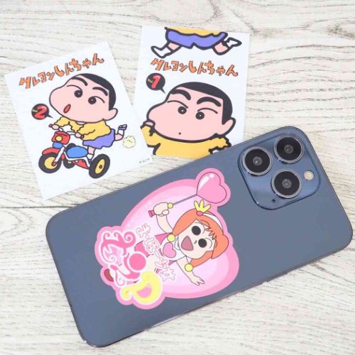 クレヨンしんちゃん ダイカットシール キャラクターステッカー 表紙1巻 アニメキャラクター グッズ メール便可